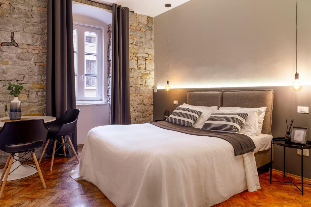 Romantic Studio In The Heart Of Triëst Buitenkant foto