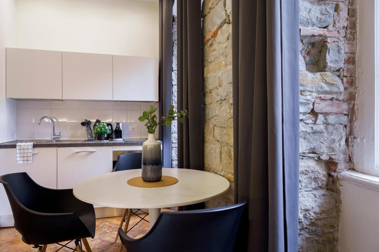 Romantic Studio In The Heart Of Triëst Buitenkant foto