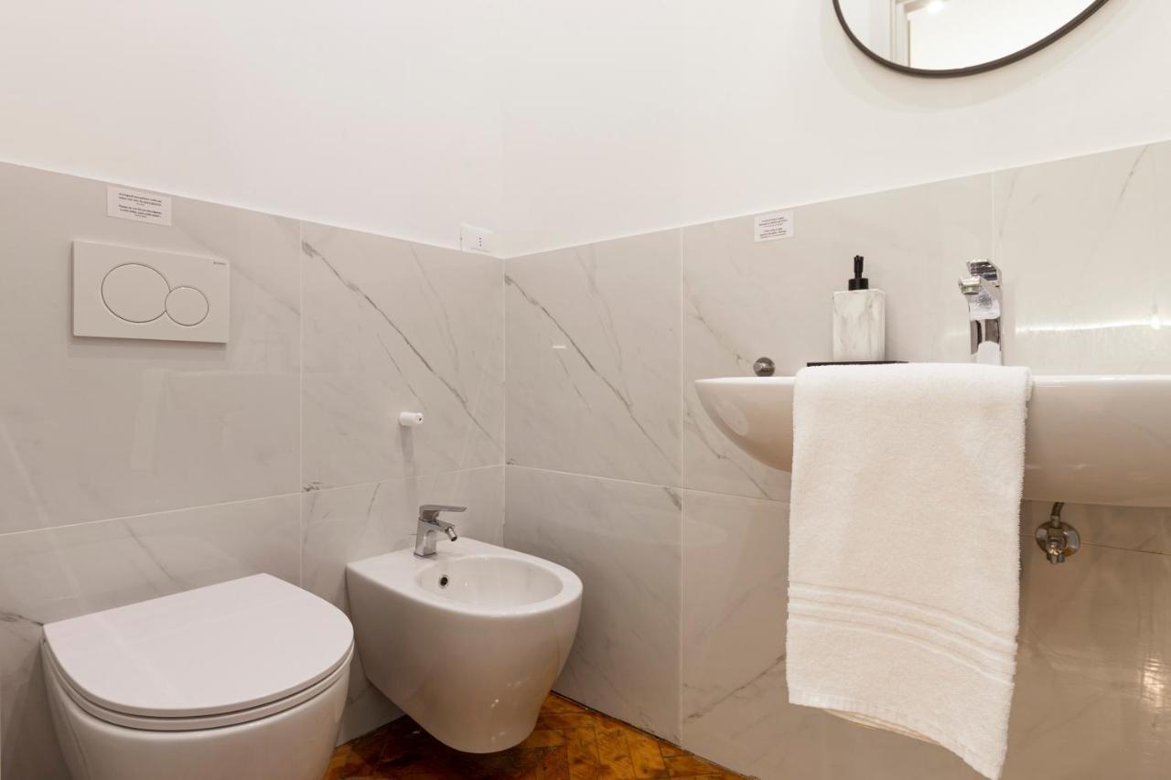 Romantic Studio In The Heart Of Triëst Buitenkant foto