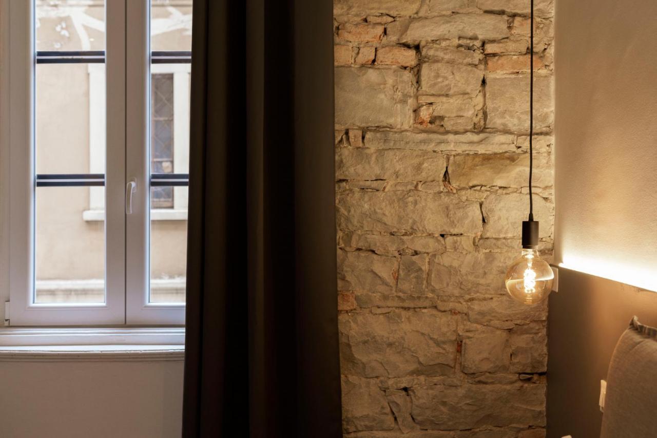 Romantic Studio In The Heart Of Triëst Buitenkant foto